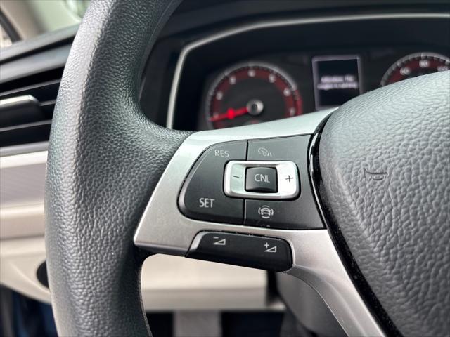 Photo of 2020 Blue Silk Metallic Volkswagen Jetta