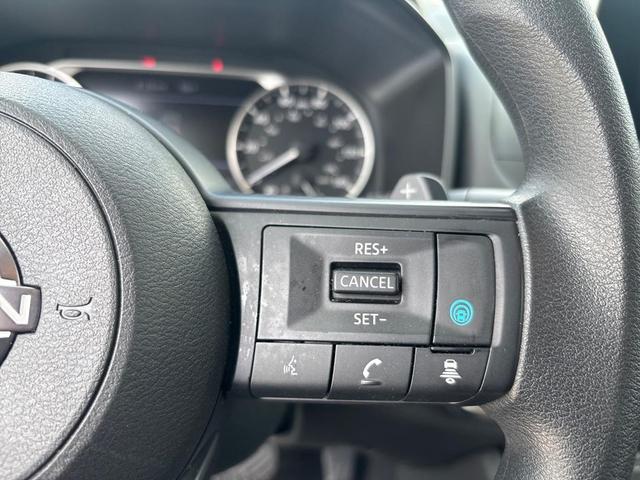 Photo of 2024 Super Black Nissan Rogue