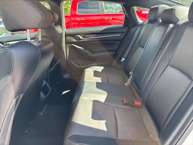 Photo of 2018 Platinum White Pearl Honda Accord