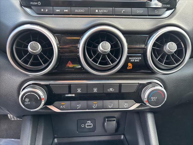 Photo of 2020 Super Black Nissan Sentra