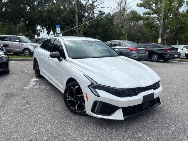 Photo of 2025 Snow White Pearl Kia K5