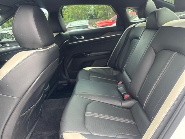 Photo of 2025 Snow White Pearl Kia K5