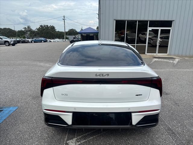 Photo of 2025 Snow White Pearl Kia K5