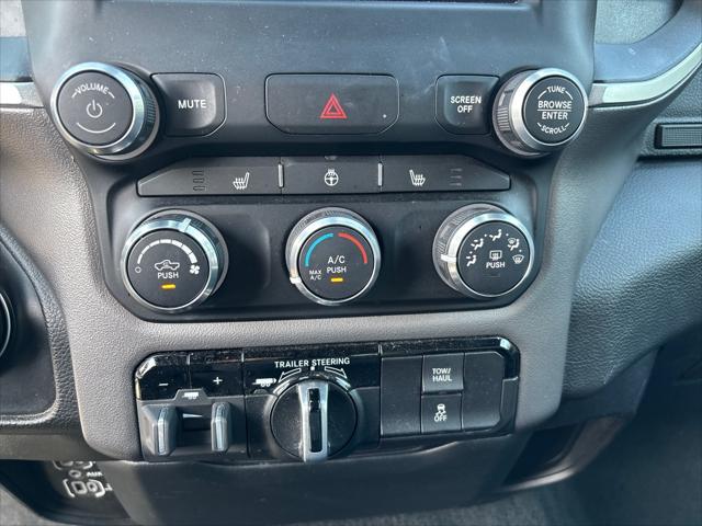 Photo of 2023 Diamond Black Crystal Pearlcoat RAM 1500