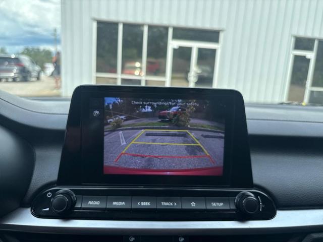 Photo of 2022 Currant Red Kia Forte