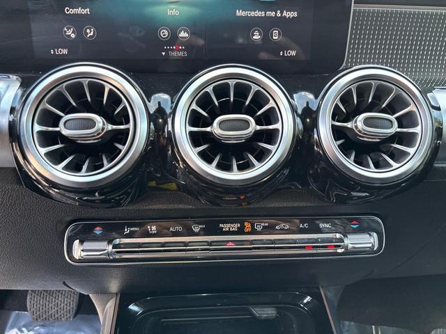 Photo of 2020 Night Black Mercedes-Benz GLB 250