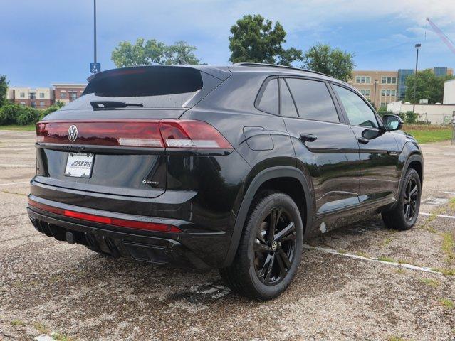 Photo of 2025 Deep Black Pearl Volkswagen Atlas Cross Sport