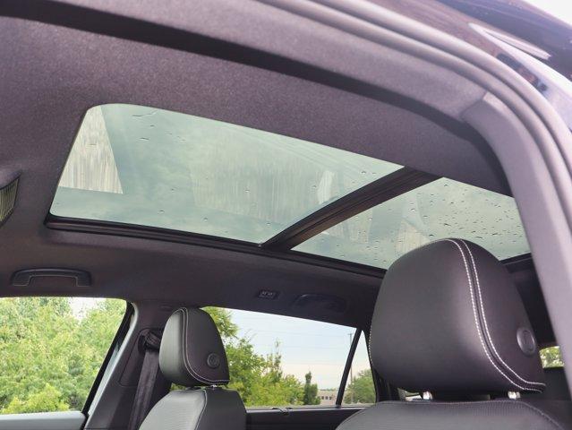 Photo of 2025 Deep Black Pearl Volkswagen Atlas Cross Sport