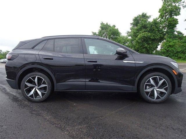Photo of 2025 Deep Black Pearl Volkswagen ID.4