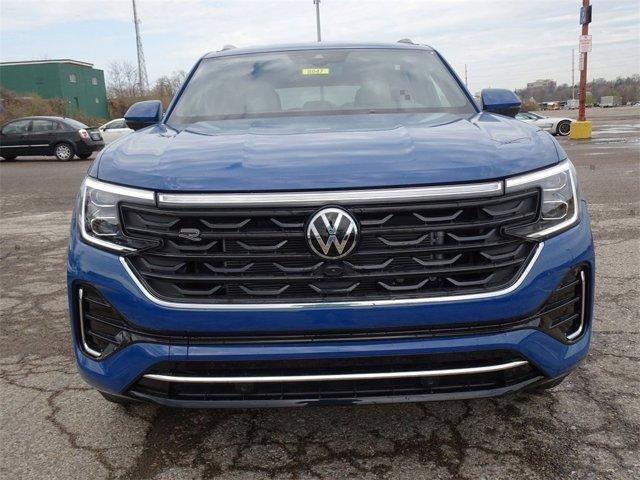 Photo of 2025 Mountainlakeblu Volkswagen Atlas Cross Sport