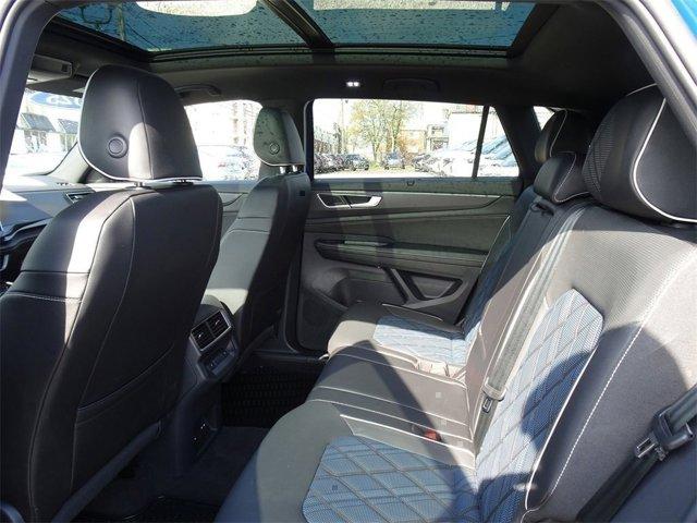 Photo of 2025 Mountainlakeblu Volkswagen Atlas Cross Sport