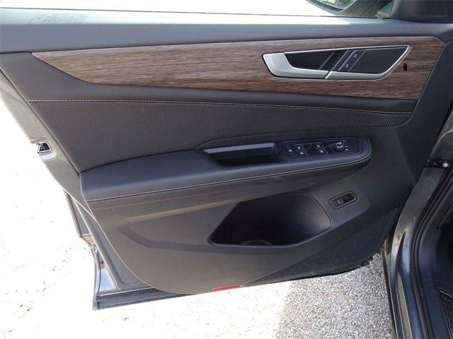 Photo of 2025 Platinum Gray Volkswagen Atlas