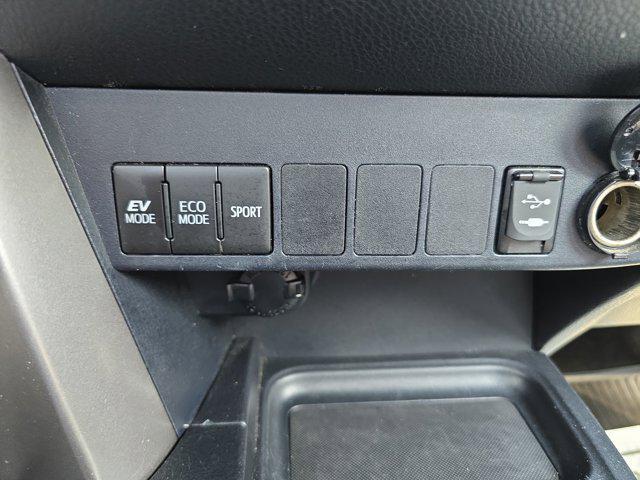 Photo of 2018 Silver Sky Toyota RAV4 Hybrid
