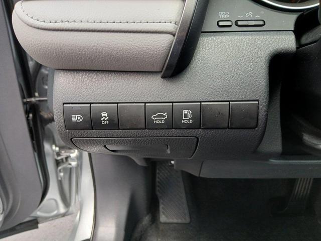 Photo of 2024 Celestial Silver Metallic Toyota Camry Hybrid