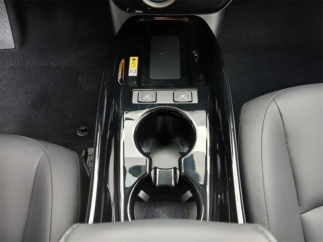 Photo of 2022 Wind Chill Pearl Toyota Prius Prime