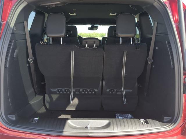 Photo of 2025 Red Hot Pearlcoat Chrysler Voyager