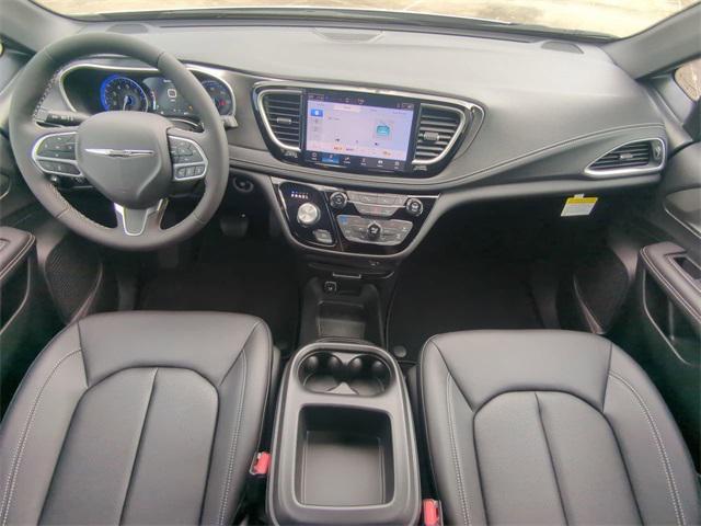 Photo of 2026 Mist Chrysler Pacifica