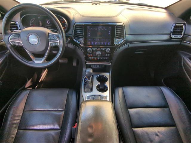 Photo of 2019 Diamond Black Crystal Pearlcoat Jeep Grand Cherokee