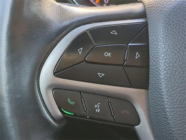 Photo of 2019 Diamond Black Crystal Pearlcoat Jeep Grand Cherokee