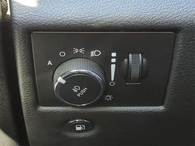 Photo of 2019 Diamond Black Crystal Pearlcoat Jeep Grand Cherokee