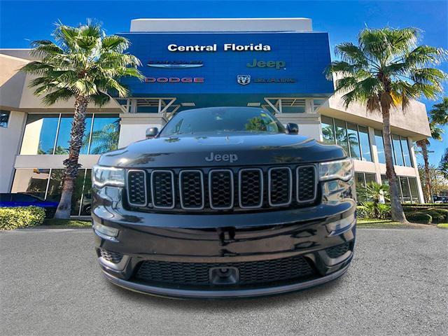 Photo of 2019 Diamond Black Crystal Pearlcoat Jeep Grand Cherokee