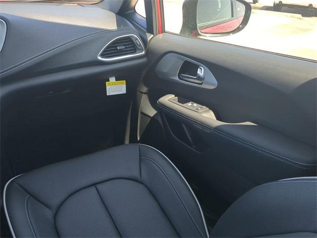 Photo of 2025 Red Hot Pearlcoat Chrysler Pacifica
