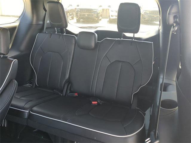Photo of 2025 Red Hot Pearlcoat Chrysler Pacifica