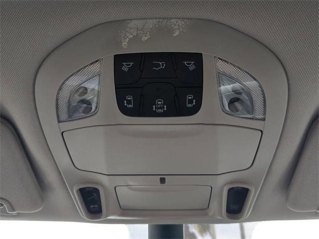 Photo of 2024 Silver Mist Clearcoat Chrysler Pacifica