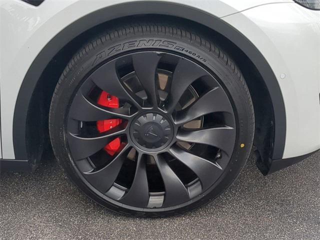 Photo of 2022 Pearl White Multi-Coat Tesla Model Y
