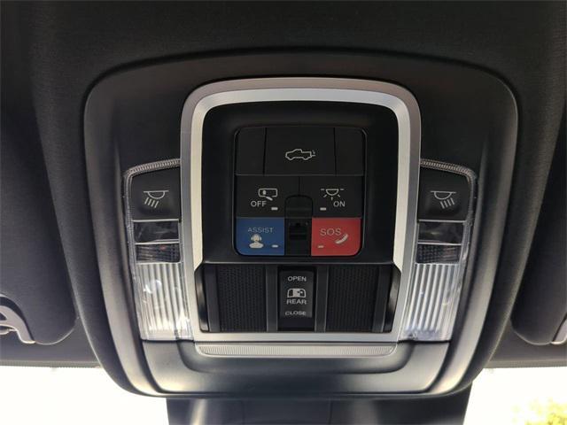 Photo of 2024 Diamond Black Crystal Pearlcoat RAM 2500