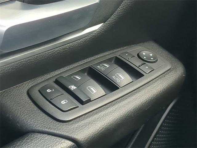 Photo of 2022 Granite Crystal Metallic Clearcoat RAM 1500