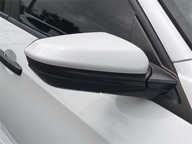 Photo of 2020 Platinum White Pearl Honda Civic