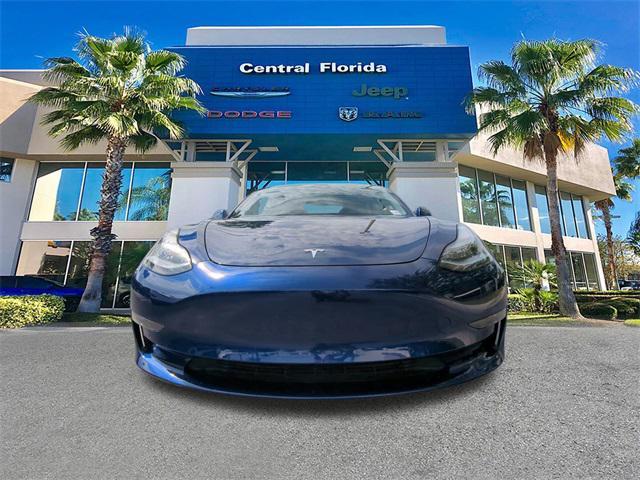 Photo of 2020 Deep Blue Metallic Tesla Model 3