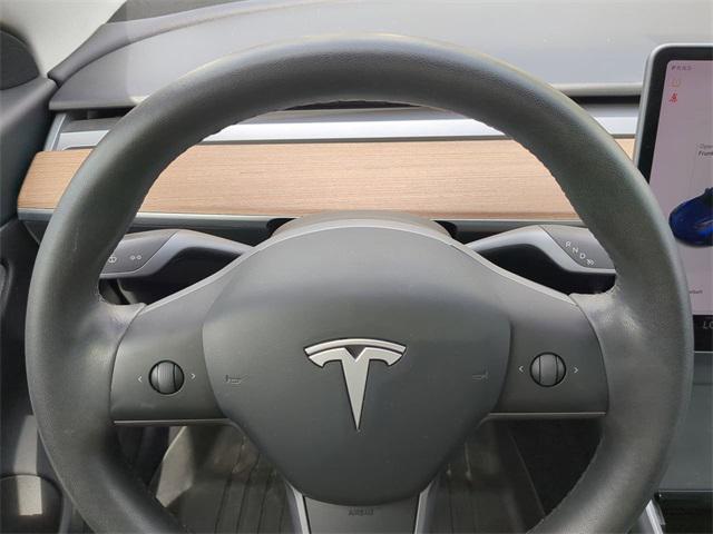 Photo of 2020 Deep Blue Metallic Tesla Model 3