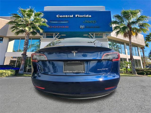 Photo of 2020 Deep Blue Metallic Tesla Model 3