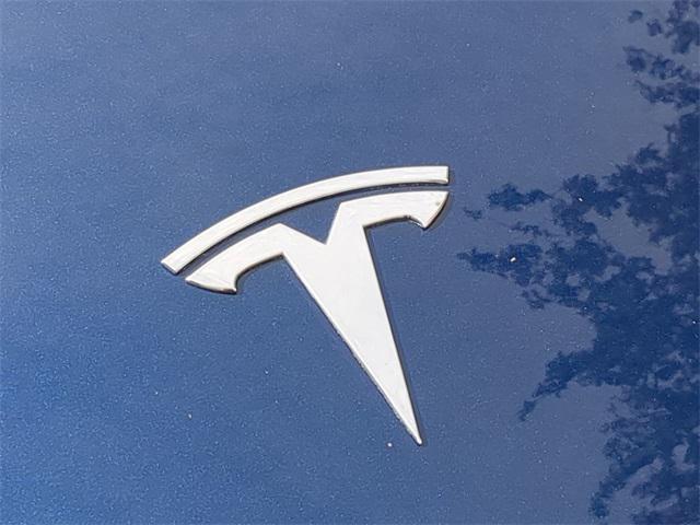 Photo of 2020 Deep Blue Metallic Tesla Model 3