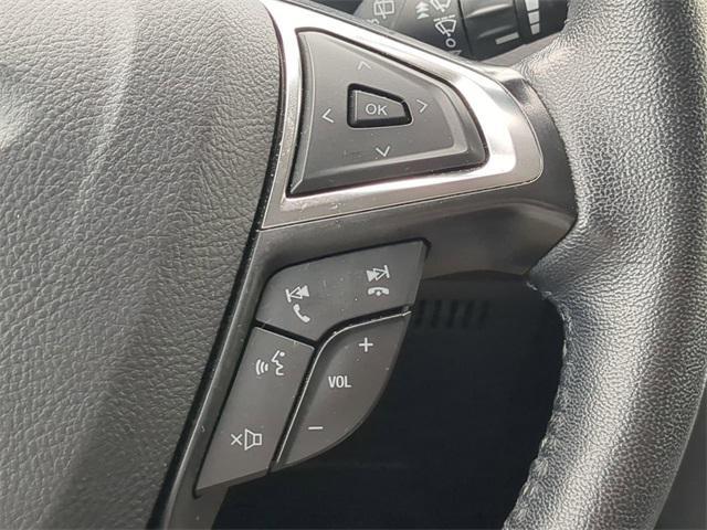 Photo of 2024 Oxford White Ford Edge