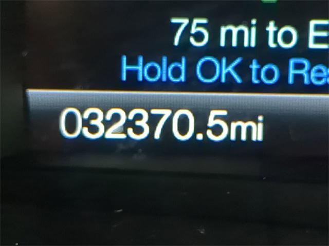 Photo of 2024 Oxford White Ford Edge