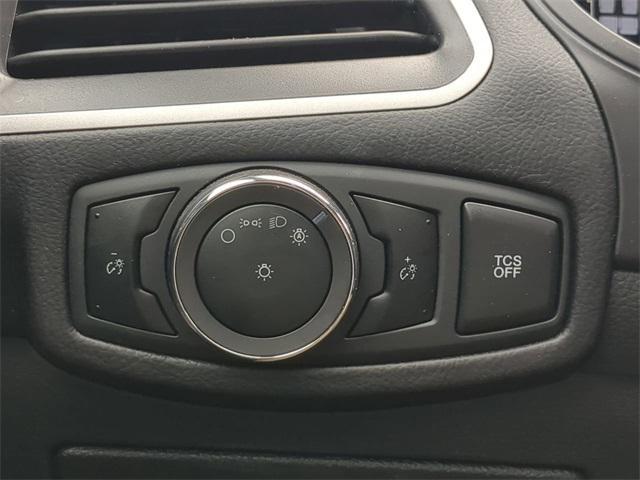 Photo of 2024 Oxford White Ford Edge