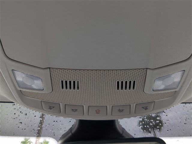 Photo of 2024 Oxford White Ford Edge