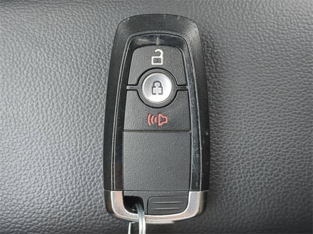 Photo of 2024 Oxford White Ford Edge