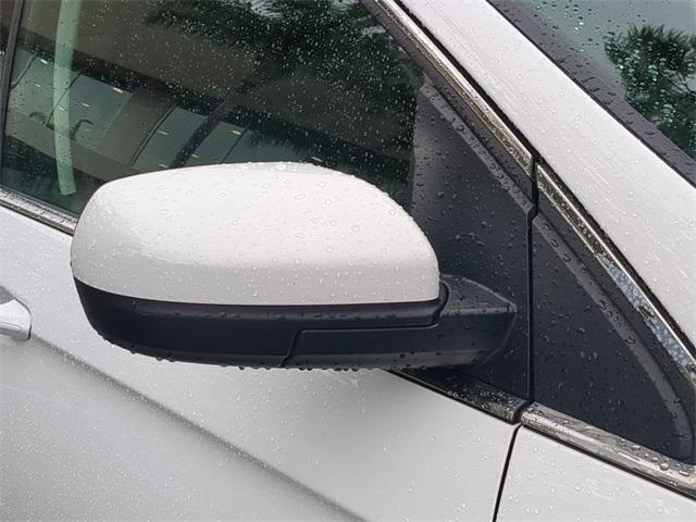 Photo of 2024 Oxford White Ford Edge