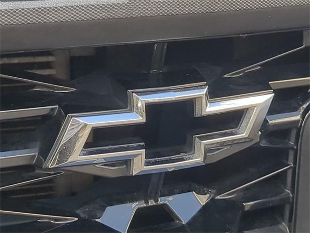 Photo of 2022 Bright Blue Metallic Chevrolet Colorado