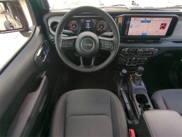 Photo of 2025 Black Clearcoat Jeep Wrangler