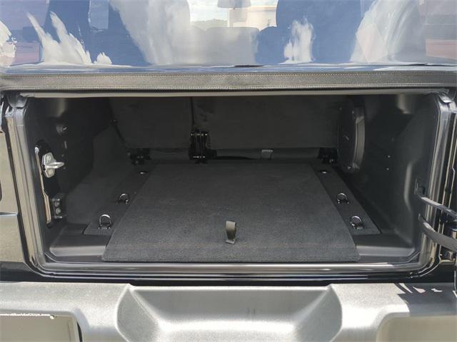 Photo of 2025 Black Clearcoat Jeep Wrangler