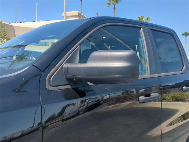 Photo of 2025 Diamond Black Crystal Pearlcoat RAM 1500