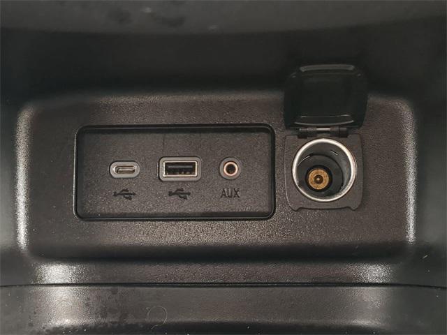 Photo of 2024 Summit White Chevrolet Equinox