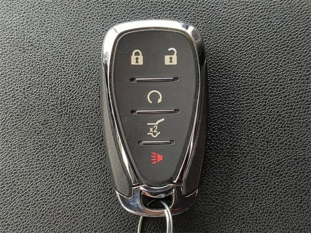 Photo of 2024 Summit White Chevrolet Equinox