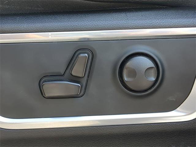 Photo of 2024 Bright White Clearcoat RAM 1500