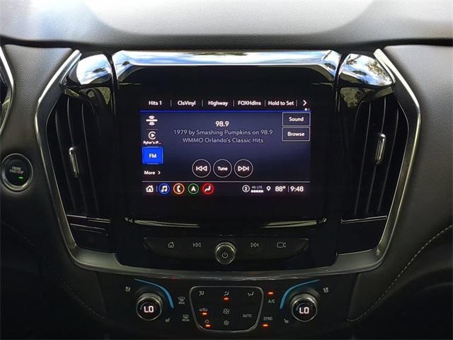 Photo of 2023 Mosaic Black Metallic Chevrolet Traverse